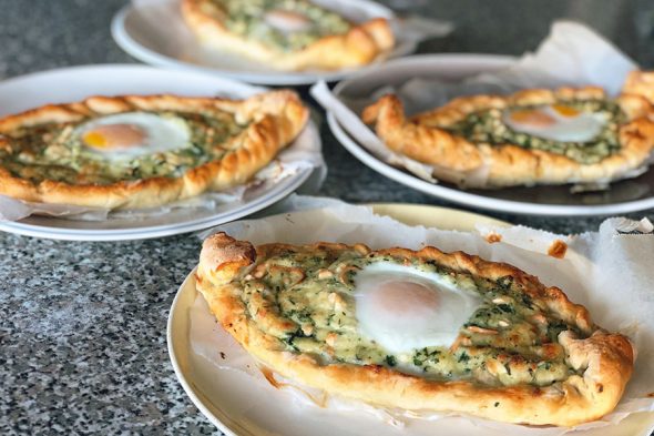 Israeli Zaatar Khachapuri